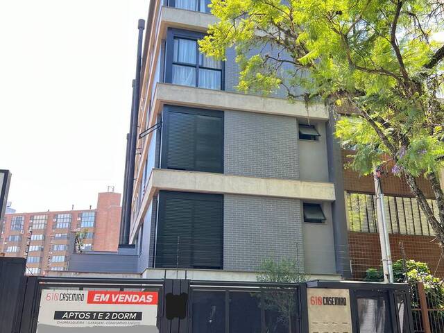 #20 - Apartamento para Venda em Porto Alegre - RS - 2