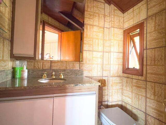 #40 - Casa para Venda em Porto Alegre - RS - 2